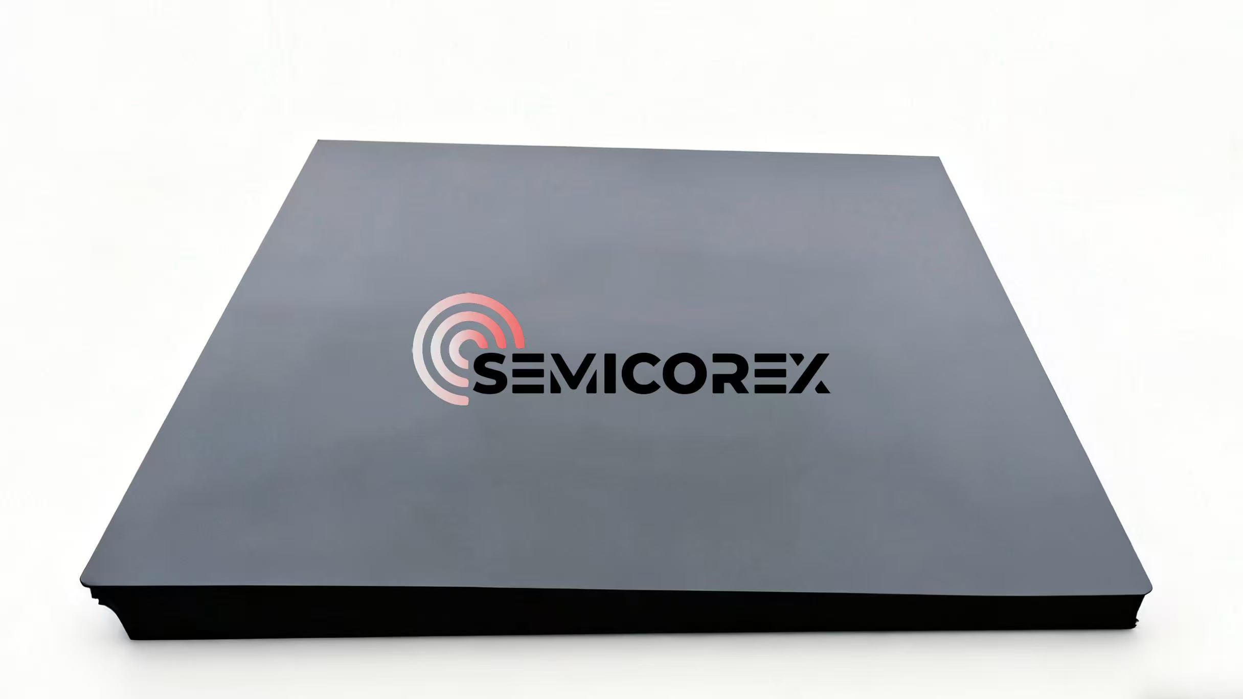 Quelles sont les caractéristiques de la céramique d'alumine noire